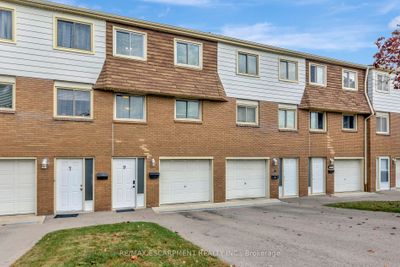 9 - 9 Beryl St, Condo with 3 bedrooms, 1 bathrooms and 3 parking in Hamilton ON | Image 3