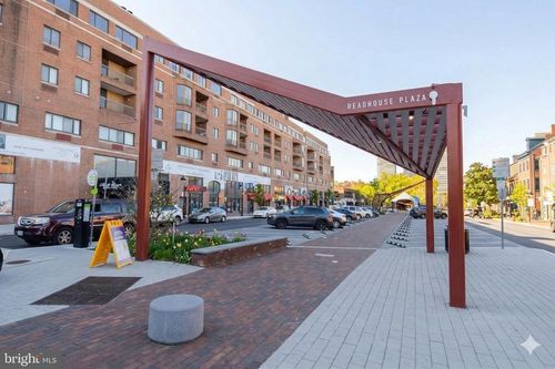 518-200 Lombard St, PHILADELPHIA, PA, 19147-1605 | Card Image