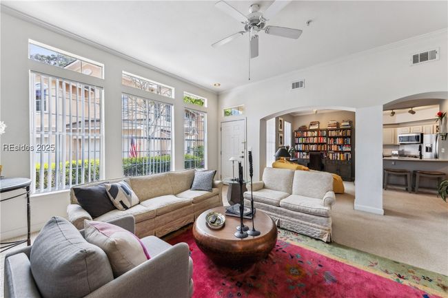Tall ceilings | Image 9