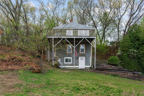 376 Arnolds Neck Dr, Warwick, RI, 02886-7185 | Card Image