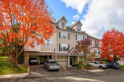 92-92 Woodcrest Ln, Danbury, CT, 06810-7160 | Card Image