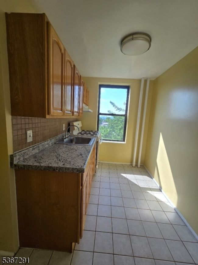 APT-304 - 2271 John F Kennedy Blvd, Townhouse with 1 bedrooms, 1 bathrooms and null parking in Jersey City NJ | Image 15
