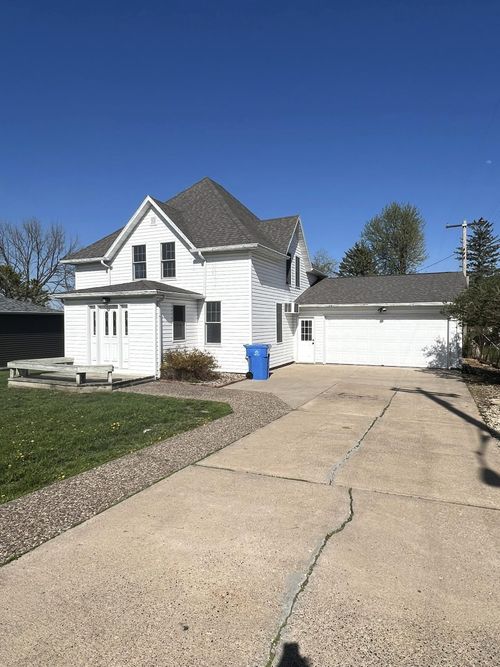 21 1st St Se, Altura, MN, 55910 | Card Image