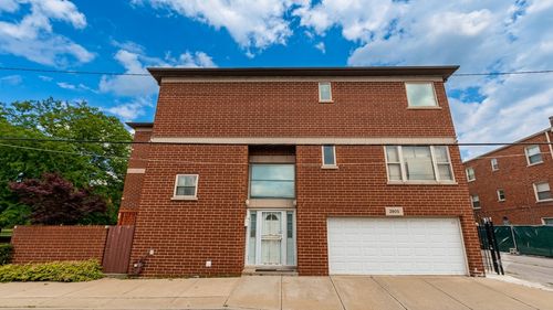 2805 S Stewart Ave, Chicago, IL, 60616-2637 | Card Image
