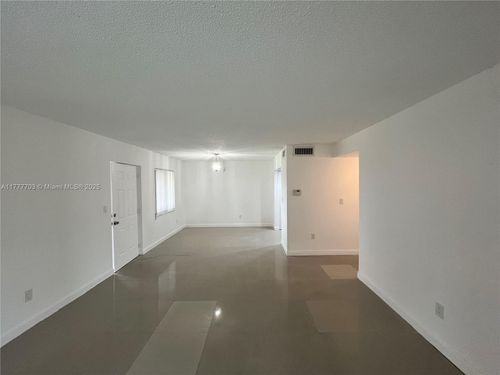 apt-702-1930 Nw 119th St, Miami, FL, 33167-2745 | Card Image