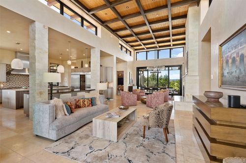 8 Camino Villenos, Santa Fe, NM, 87506-2210 | Card Image