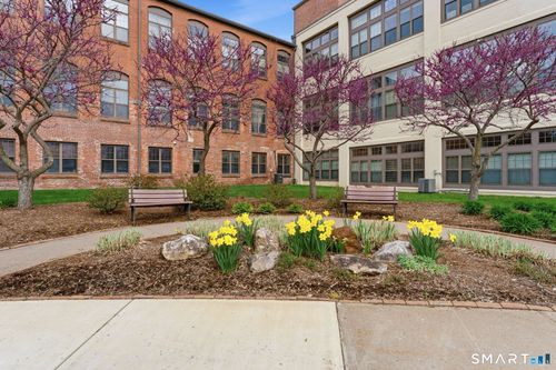 210-33 Mechanic St, Windsor, CT, 06095-2953 | Card Image