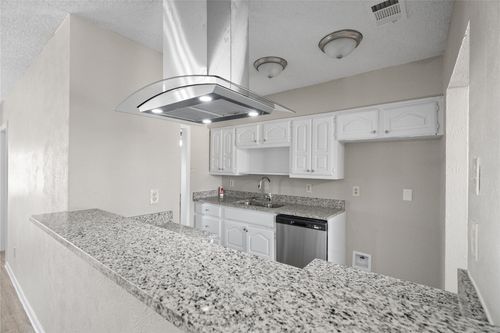 625 Seaside Dr, Dallas, TX, 75232-4817 | Card Image