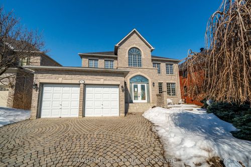 92 Springbrook Dr, Richmond Hill, ON, L4B3P9 | Card Image