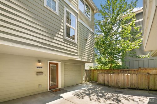 a-9218 Stone Ave N, Seattle, WA, 98103-3326 | Card Image