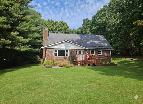 123 Kelly Rd, Butler, PA, 16001-8037 | Card Image