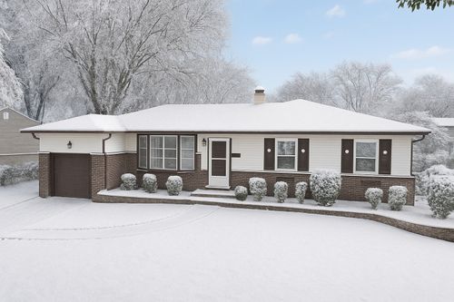 243 N Richards Dr, Palatine, IL, 60074-5703 | Card Image