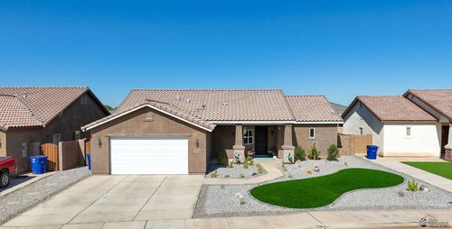 3956 S 34th Dr, Yuma, AZ, 85365-5525 | Card Image
