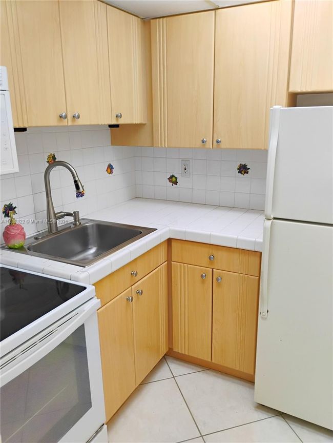 APT-22 - 8605 Sw 68 Th Ct, Condo with 1 bedrooms, 1 bathrooms and null parking in Pinecrest FL | Image 10