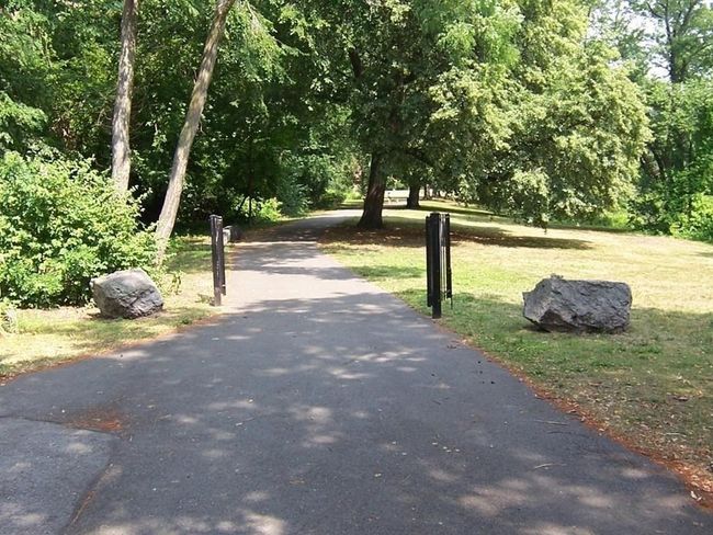 APT-2 - 211 Lake Shore Rd, Condo with 2 bedrooms, 1 bathrooms and 1 parking in Boston MA | Image 14
