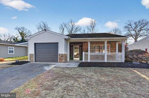 52 Sherwood Pl, Southampton, NJ, 08088-1142 | Card Image