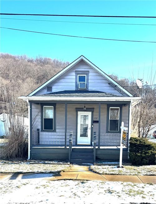 322 N Washington St, Evans City, PA, 16033-1068 | Card Image