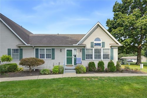 4035 Woodlands Drive, Vermilion, OH, 44089 | Card Image