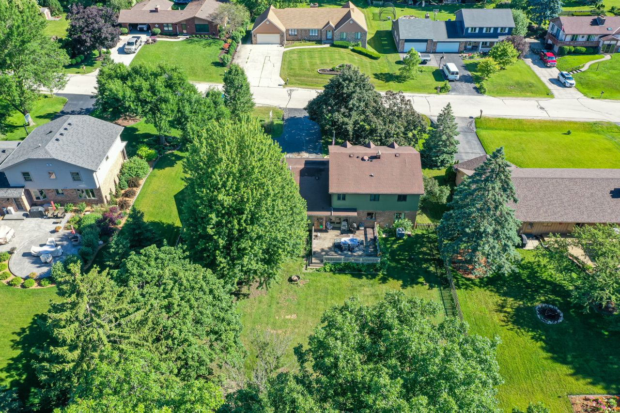 Evarit Dr, Mount Pleasant, WI 53406