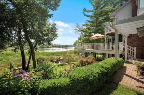 21272 Floral Bay Dr N, Forest Lake, MN, 55025-2103 | Card Image