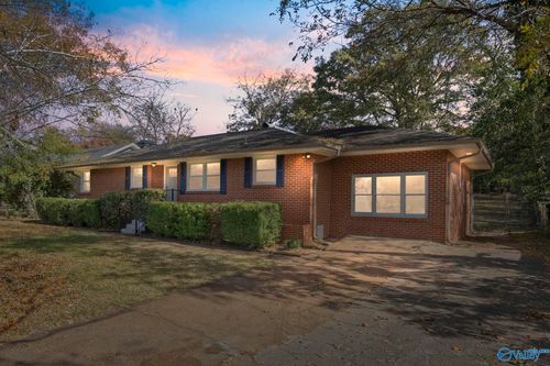 2219 Matthews St Se, Huntsville, AL, 35801-2725 | Card Image