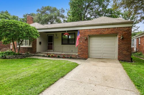 21184 Norwood Dr, Harper Woods, MI, 48225-1731 | Card Image