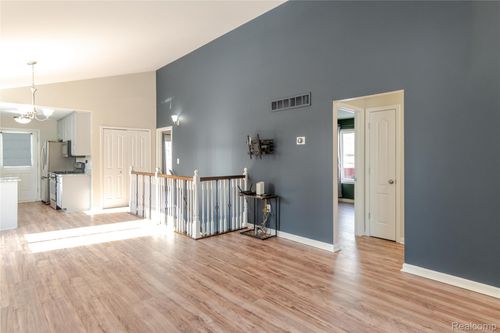 256 Crocker Blvd, Mount Clemens, MI, 48043-2508 | Card Image