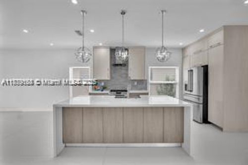 16420 Sapphire St, Weston, FL, 33331-3192 | Card Image