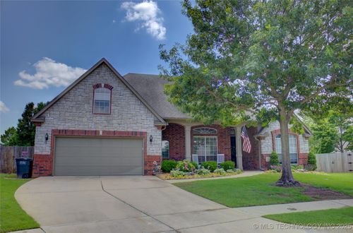 14230 Urbana Ave, Bixby, OK, 74008-3790 | Card Image