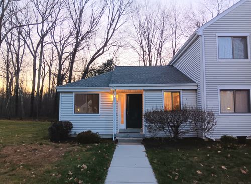 apt-b3-35 Nutmeg Rd, Middlebury, CT, 06762-2542 | Card Image