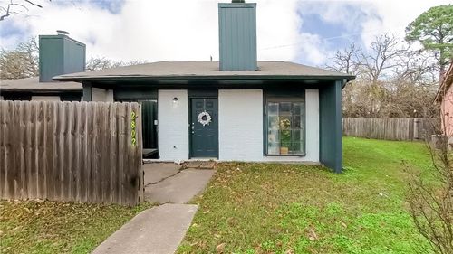 2802 Forest Bnd, Bryan, TX, 77801-1613 | Card Image