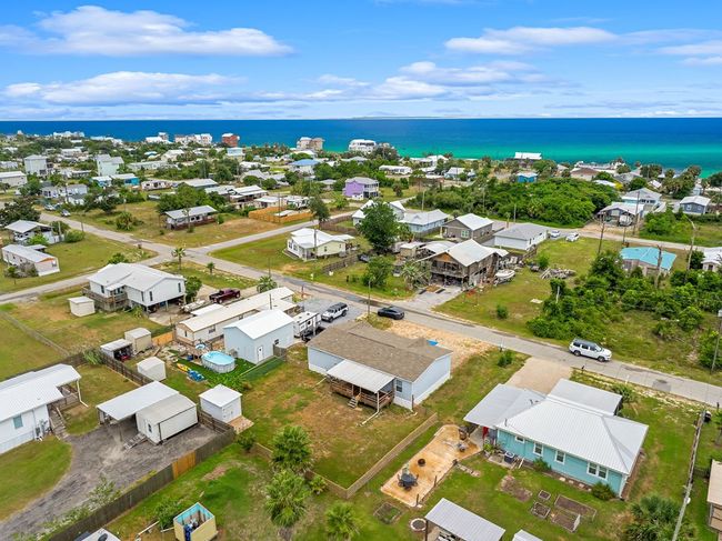 9224 Olive Ave, House other with 3 bedrooms, 2 bathrooms and 5 parking in Port St. Joe FL | Image 38