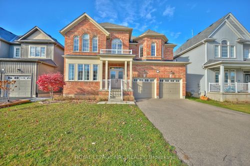 9367 Emerald Ave, Niagara Falls, ON, L2G0X5 | Card Image