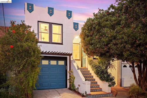 621 Kains Ave, Albany, CA, 94706-1218 | Card Image