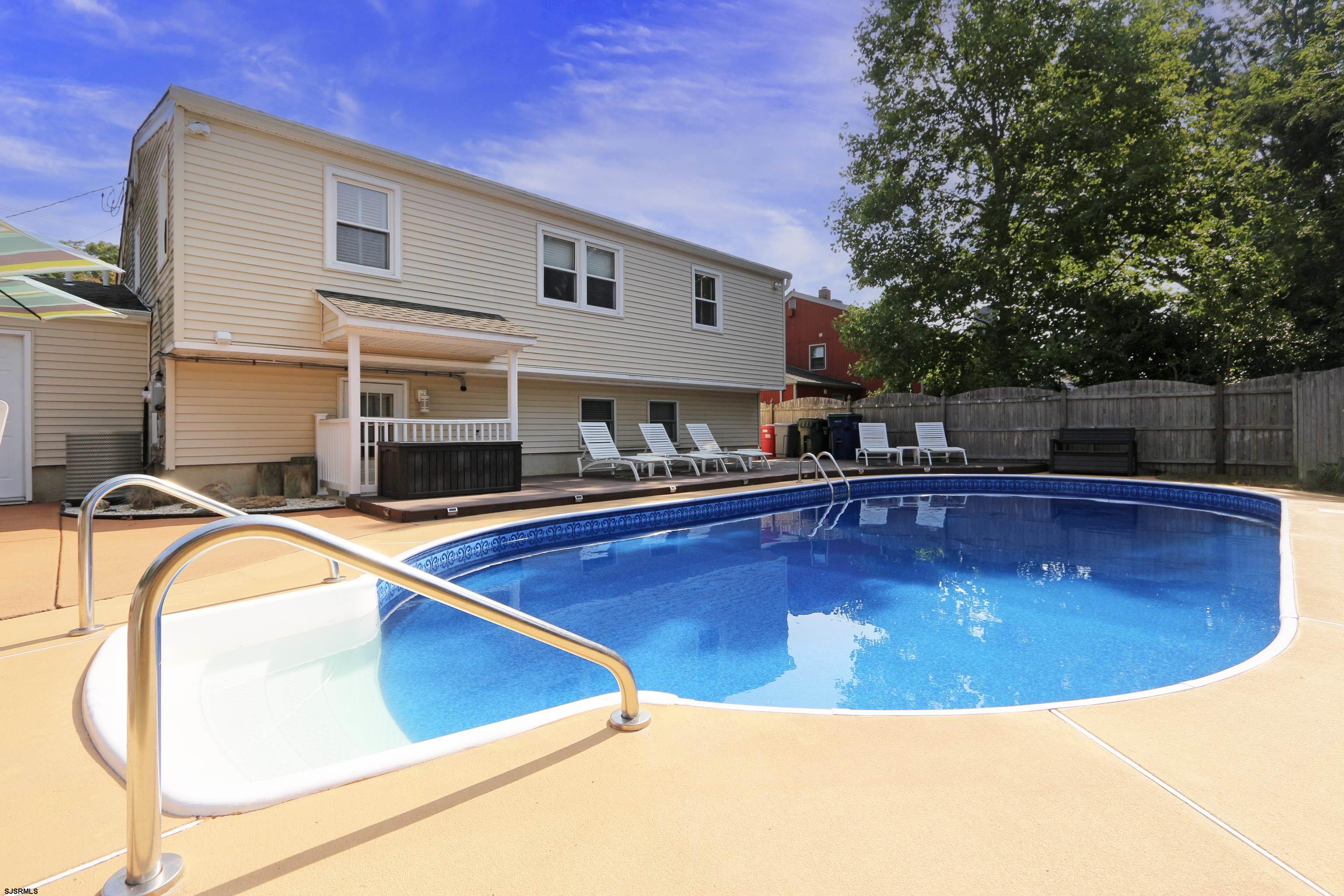 Ridgewood Dr, Northfield, NJ 08225