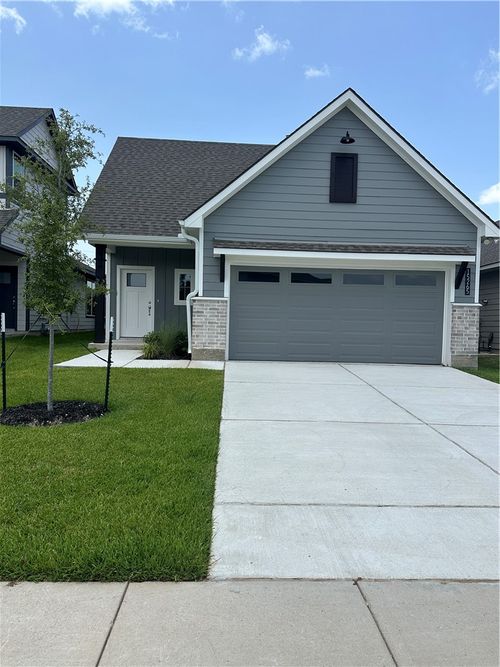 15265 Still Water Meadow Loop, College Station, TX, 77845-2159 | Card Image