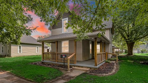 524 N Market St, Winamac, IN, 46996-1049 | Card Image