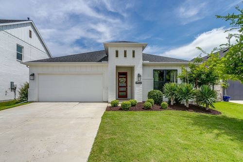 9932 Chaparral Pass, Fort Worth, TX, 76126-2168 | Card Image