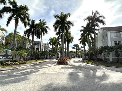 apt-306-11133 Sw 8th St, Pembroke Pines, FL, 33025-6985 | Card Image