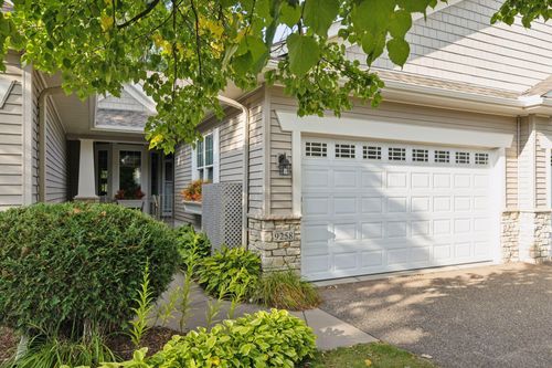 9258 Francis Ln, Eden Prairie, MN, 55347-5501 | Card Image