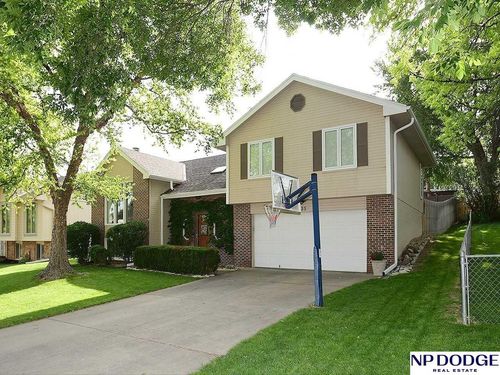 925 N 154th St, Omaha, NE, 68154-1819 | Card Image