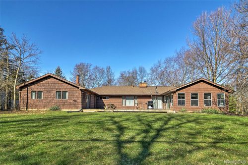 2136 Newport Rd, Ann Arbor, MI, 48103-2332 | Card Image