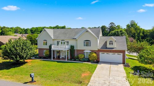 1360 Sweetbriar Ln, Hickory, NC, 28602-8967 | Card Image