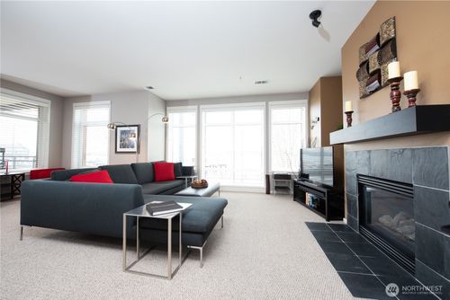 227-1950 Alaskan Way, Seattle, WA, 98101 | Card Image