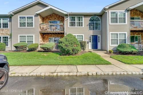 93 Diane Dr, Tinton Falls, NJ, 07753-7952 | Card Image