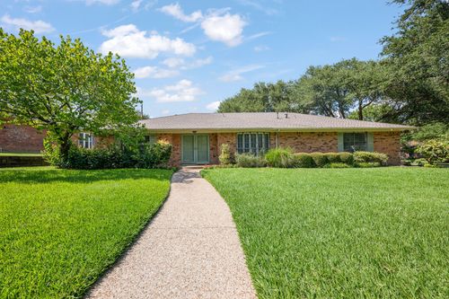 1502 Surry Place Dr, Cleburne, TX, 76033-6509 | Card Image