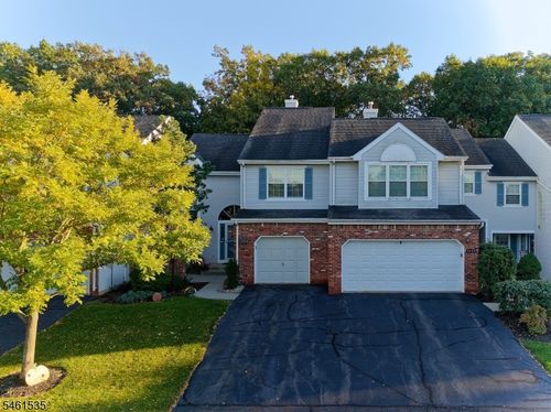 3402 Robinson Ct, Bridgewater, NJ, 08807-7013 | Card Image