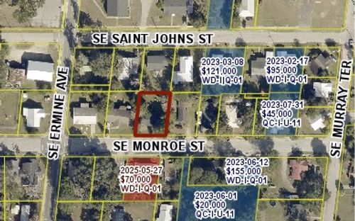 827 Se Monroe St, Lake City, FL, 32025-4612 | Card Image