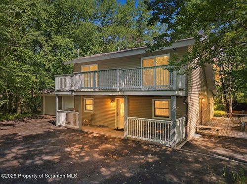 4172 Brook Ct, Tobyhanna, PA, 18466-3051 | Card Image