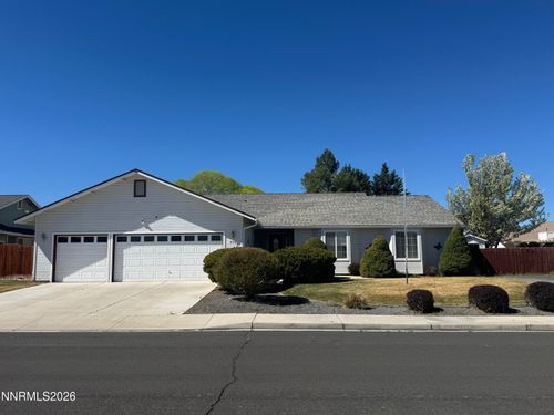 772 Red Hawk Dr, Fernley, NV, 89408-8421 | Card Image